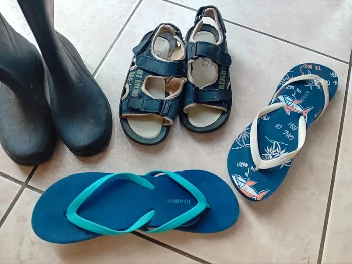 Lot 4 paires chaussures sandales tong garçon 32 - photo numéro 2