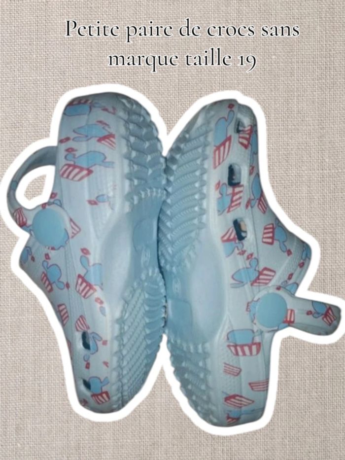 Petite paire de crocs - mixte - sans marque taille 19 - - photo numéro 2