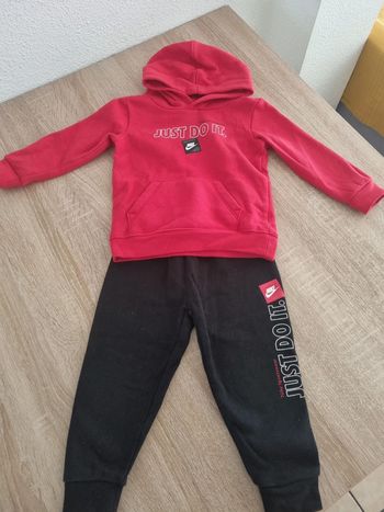 Ensemble nike