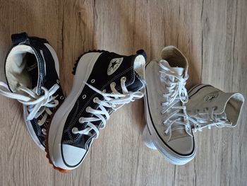 2 paires de Baskets Converse Fille