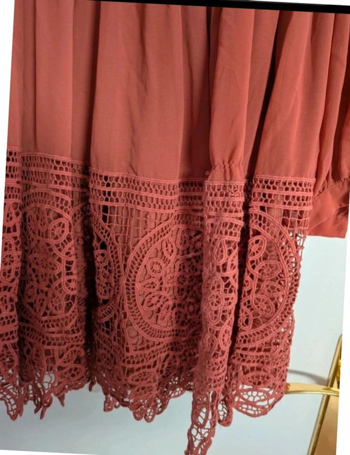 Robe boho chic avec broderies - photo numéro 3