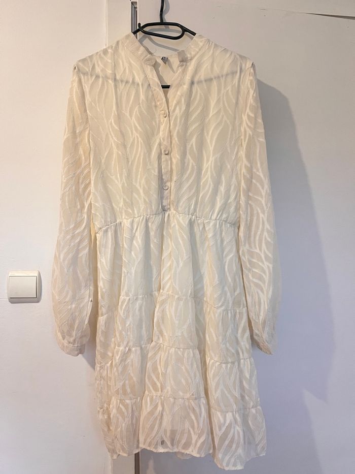 Robe élégante blanc cassé - photo numéro 3