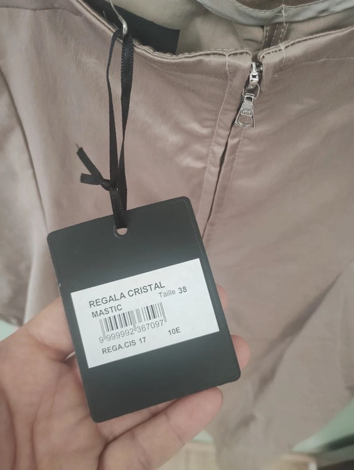Robe neuve effet satiné - photo numéro 3