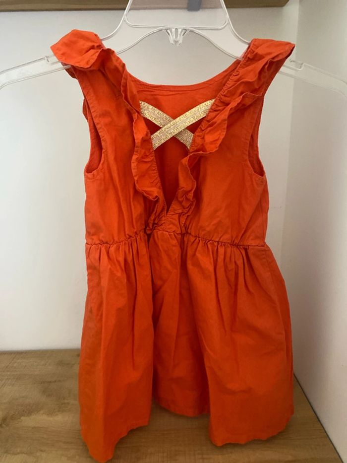 Robe courte avec dos nu - photo numéro 2
