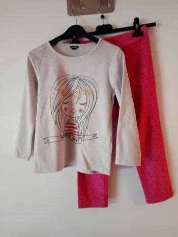 Joli pyjama 2 pièces. Kiabi. 6 ans