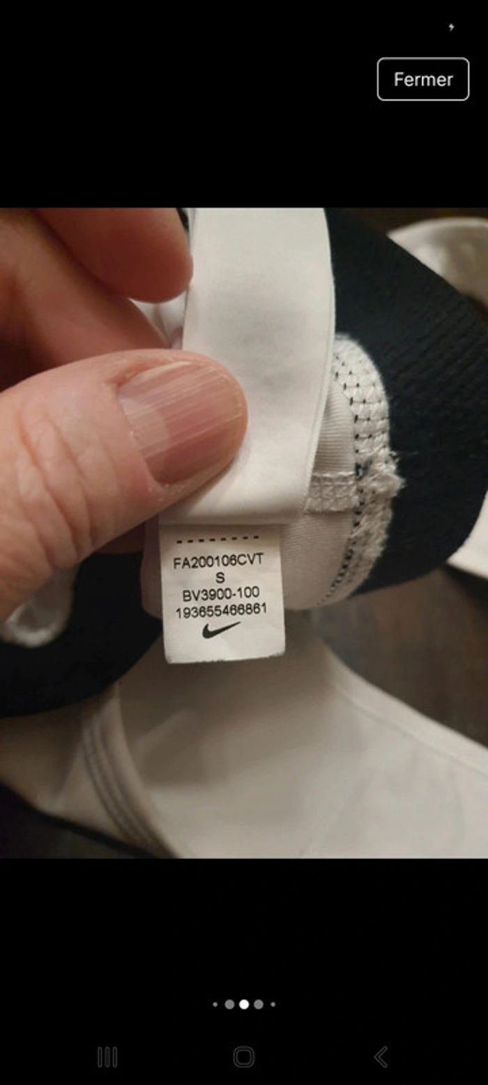 Jolie Brassière de sport blanche Nike taille S - photo numéro 12