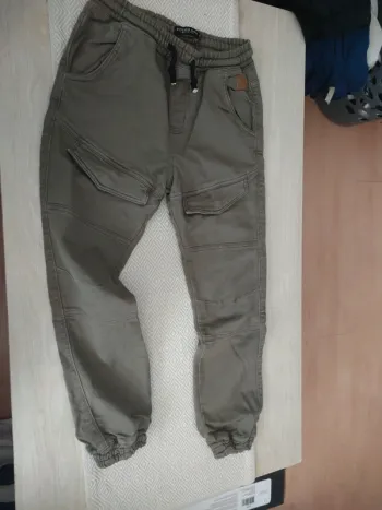 Cargo kaki stretch 12 ans