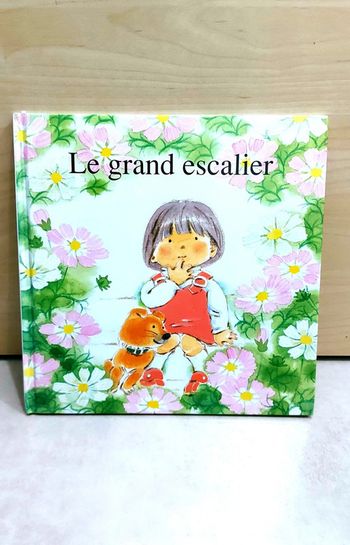 📚 Livre : Le grand escalier (édition 1990) illustrations de Mioko Suzuki