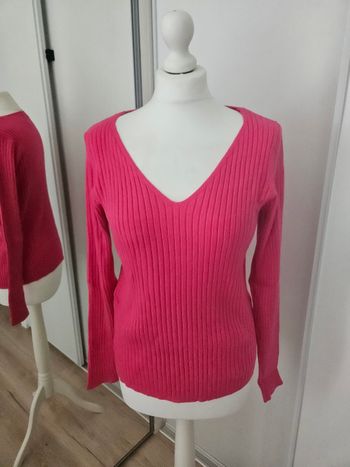 Pull femme col V taille M