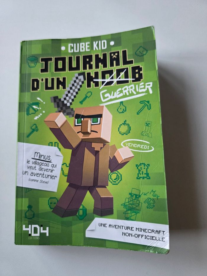 Livre minecraft (journal d'un noob) 1 - photo numéro 2
