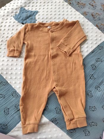 Combinaison taille 68