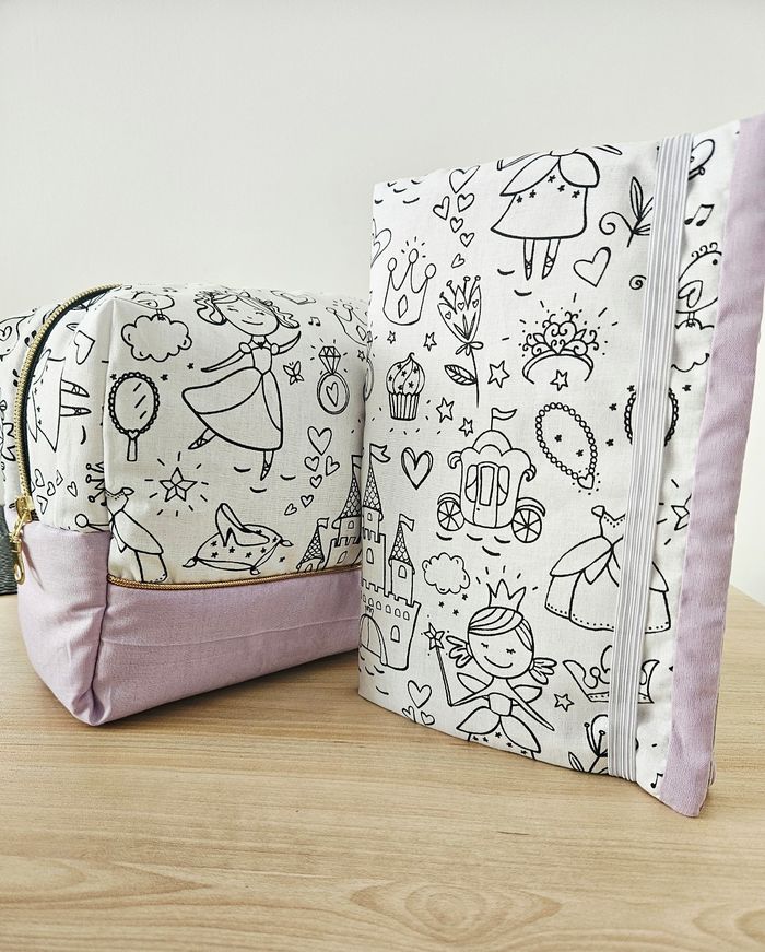 Lot protege carnet / trousse de toilette - photo numéro 6