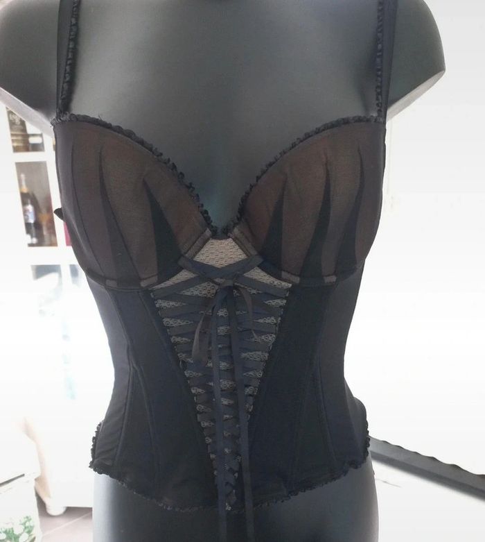 Corset noir - photo numéro 2