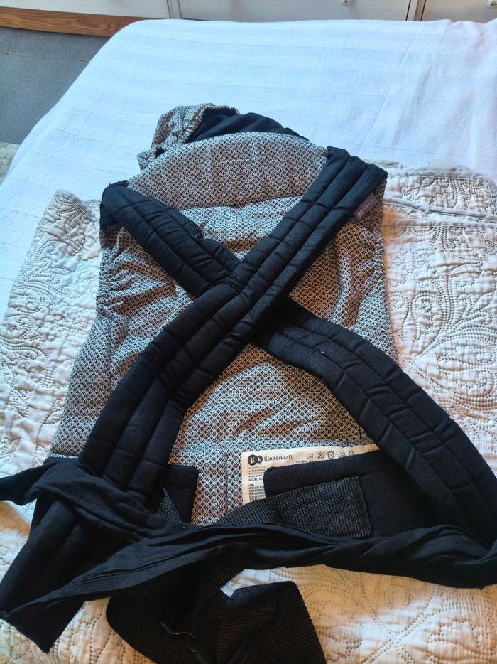 Porte bébé kinderkraft à noué à l'arrière - photo numéro 2