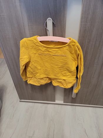 Pull moutarde 3 ans
