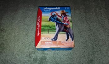 Playmobil cavalière avec son cheval