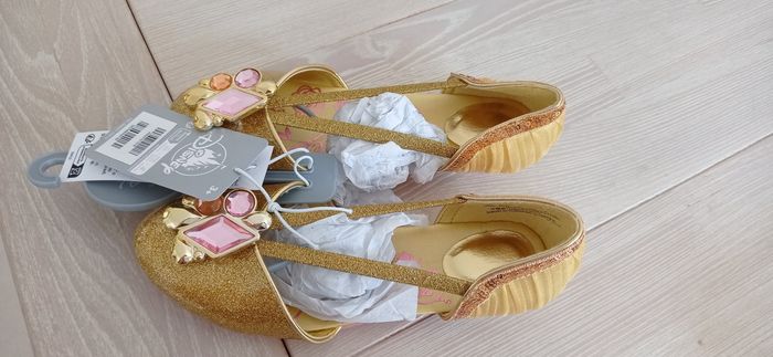 Chaussures princesse Disney (Belle) à paillettes pointure 32-33 - photo numéro 3