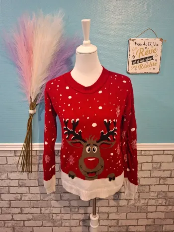 🎄 Pull de Noël rouge avec motif renne 🎄
