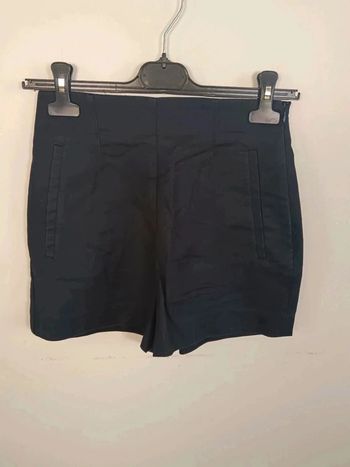C27 short noir Zara XS