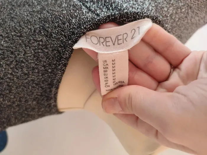 Robe pailleté argenté forever 21 taille M - photo numéro 4