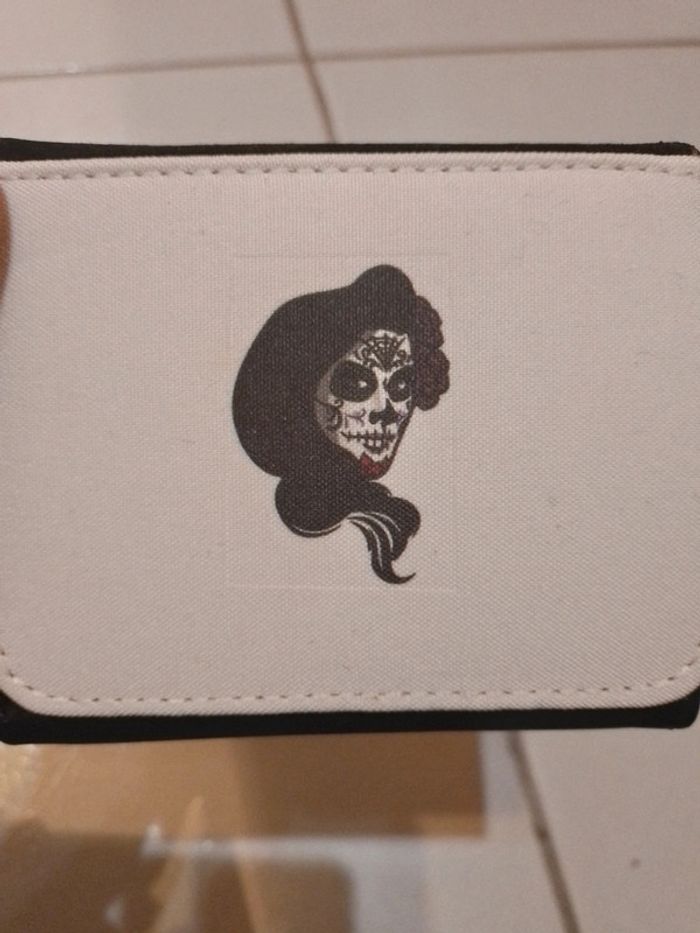 Porte feuille noir motif santa muerte - photo numéro 2