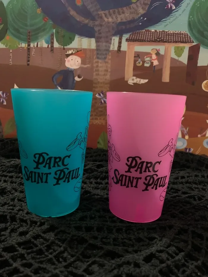 Lot 2 gobelets parc Saint Paul