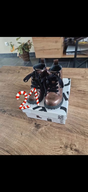 Bottines pailletées taille 21