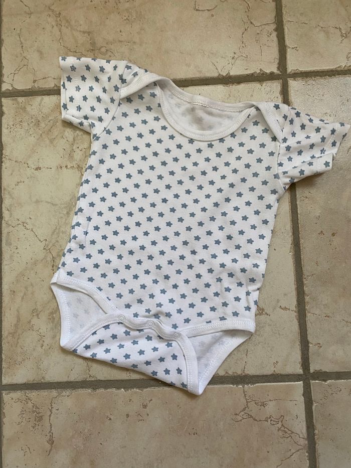 Lot de deux bodies manches courtes 3 mois - photo numéro 2