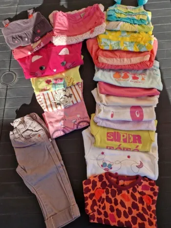 Lot de 19 pièces 3 mois fille