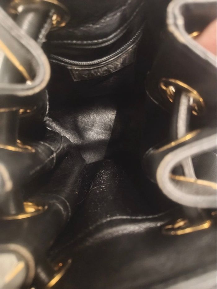 🖤 Sac seau vintage Gianni Versace Couture – cuir noir & chaîne Méduse dorée (années 1990) - photo numéro 9