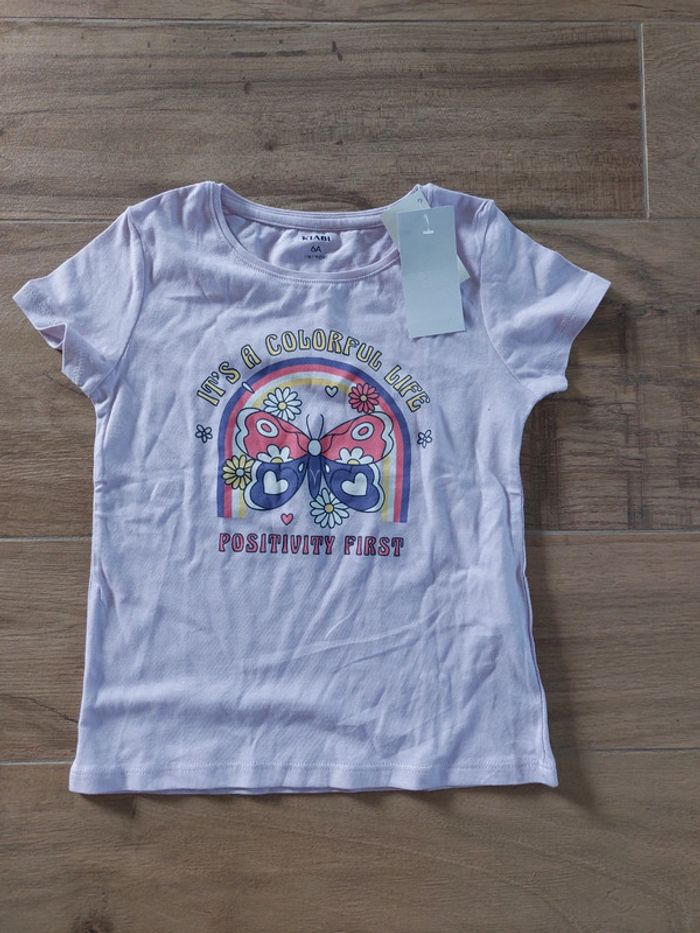 Tee-shirt fille 6 ans kiabi neuf