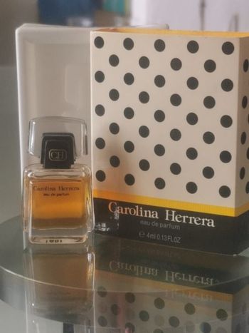 Miniature Carolina Herrera