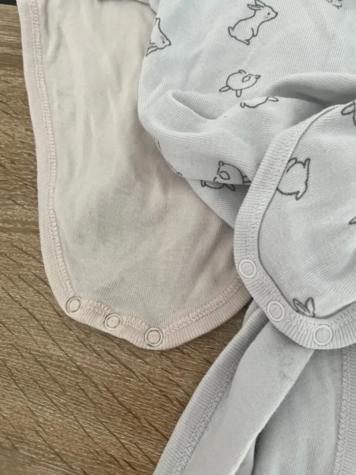 Lot body manches courte 23 mois - photo numéro 6