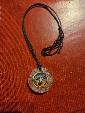Collier pendentif taureau pierre naturelle quartz rose