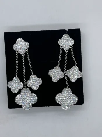 Boucles d’oreilles pendantes scintillantes trèfle à strass
