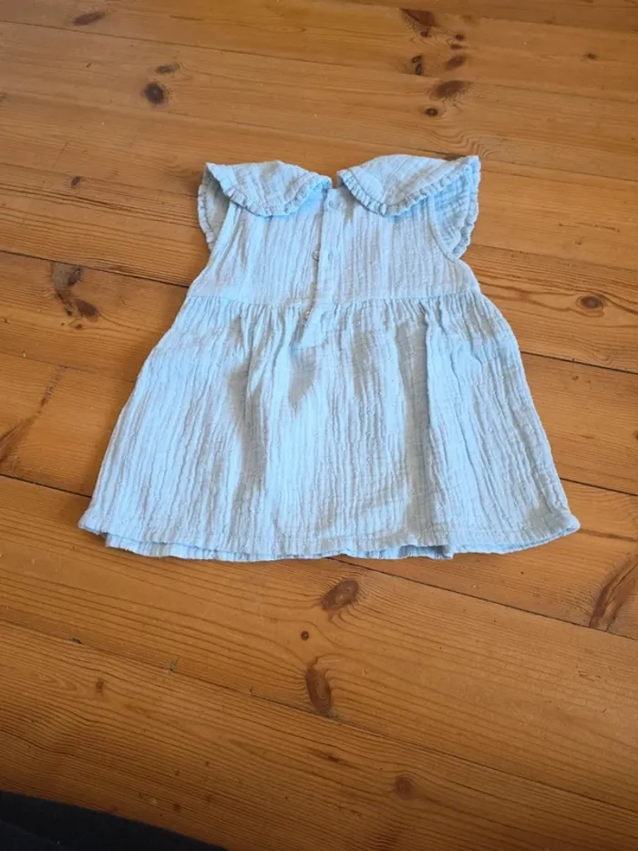 2 robes manche courte bleu en 18 mois. - photo numéro 3