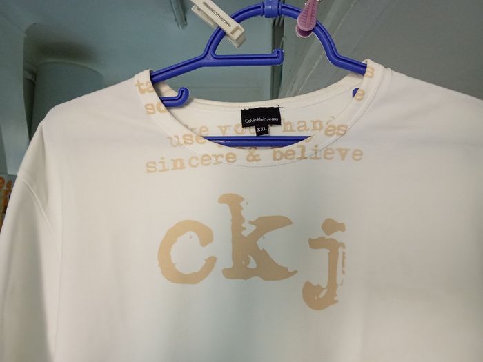 T-shirt de marque Calvin Klein taille xl - photo numéro 3