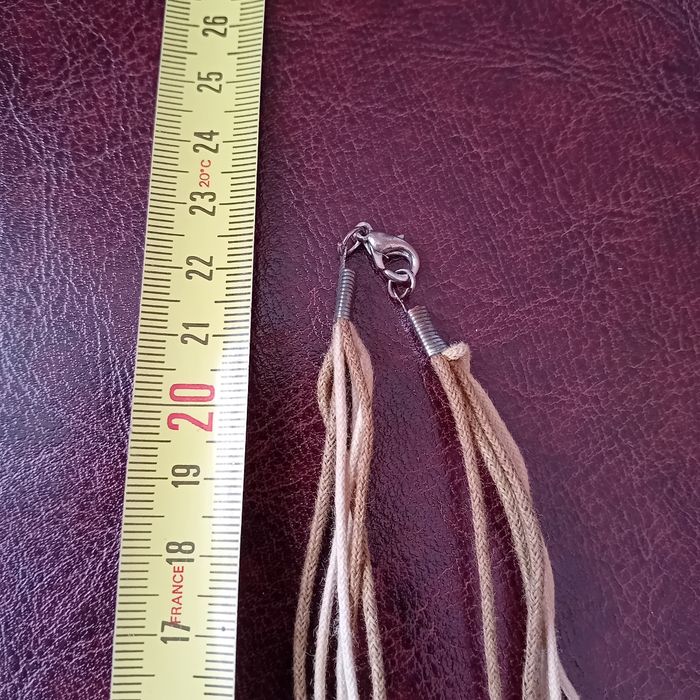 Collier beige - photo numéro 5