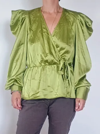 blouse satin vert T44