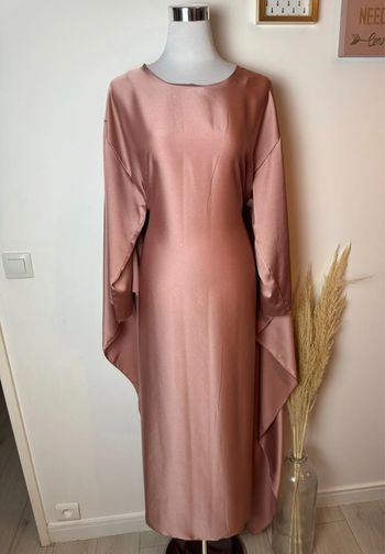 Robe cape satin rose gold neuve