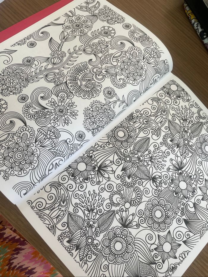 Livre de coloriage art thérapie anti stress - photo numéro 4