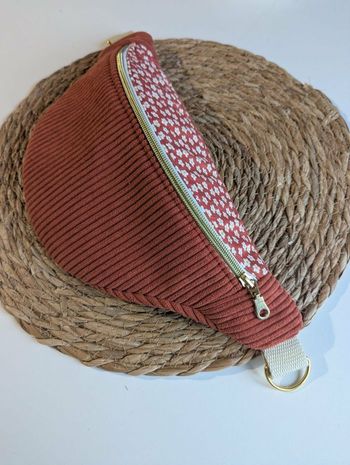 Sac banane fait main velours terracotta fleuri – neuf – tendance