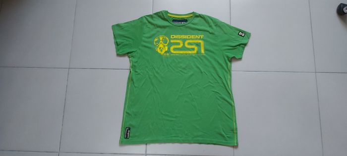 Tshirt manche courte Dissident