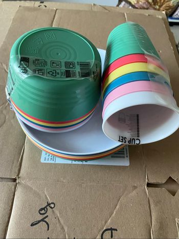Vaisselle plastique  18 Pièces