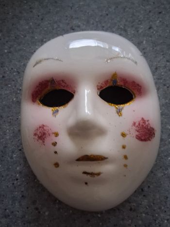 Masque vénitien porcelaine rose et blanc