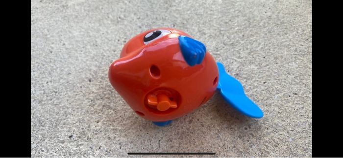 Poisson nageur rouge et bleu à remonter - photo numéro 3