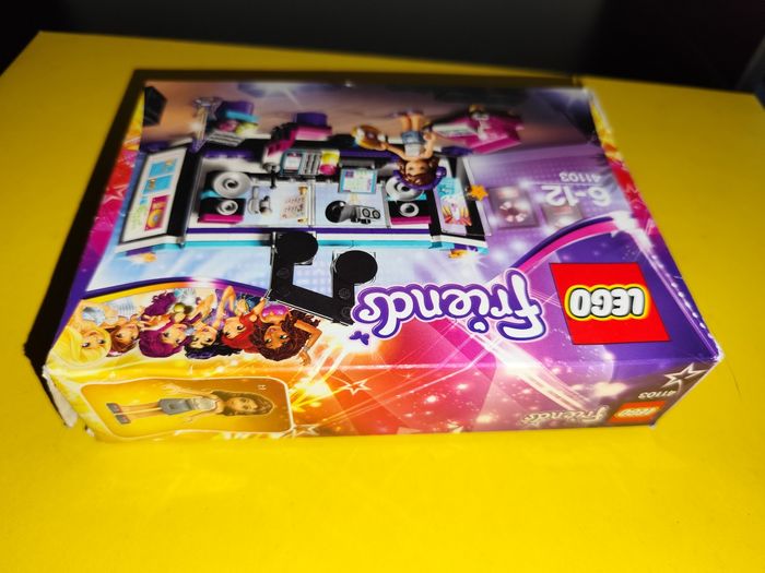 Lego Friends 41103 Le studio d'enregistrement studio de musique d olivia livi
LEGO Friends 41103 : Pop Star Recording Studio - photo numéro 8