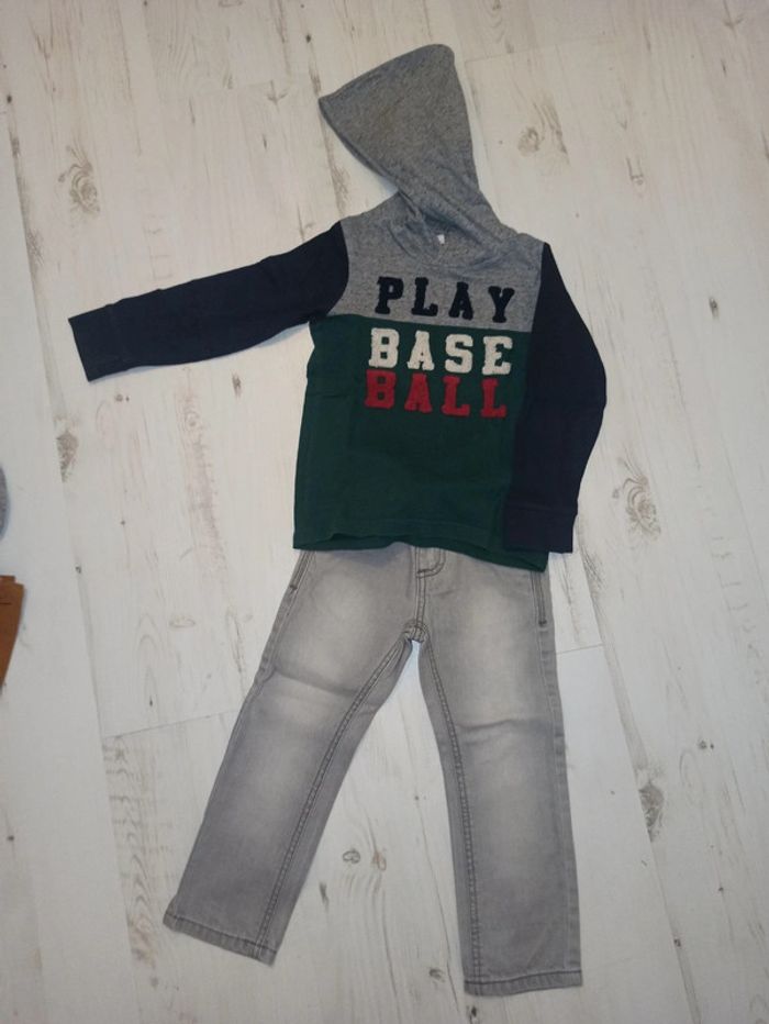 Ensemble 2 t-shirt ML + jean / taille 4 ans / tbe - photo numéro 2