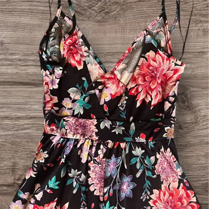 magnifique combinaison short décolleté devant et derrière fleurie taille S Bershka - photo numéro 4