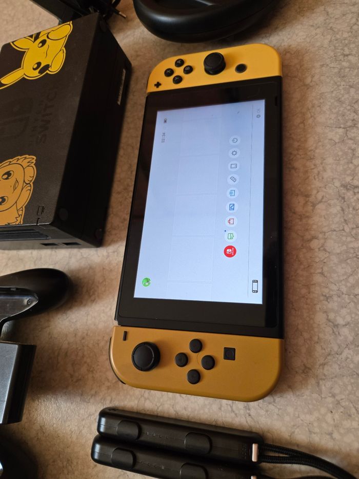Console Nintendo switch version Pokémon Pikachu - photo numéro 2